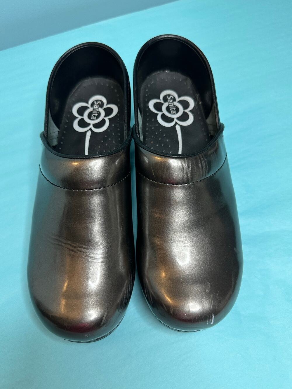 Sanita Women's size 39 pewter Metallic a few scuffs great for comfort & safety